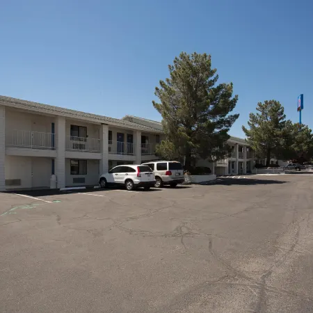 Motel 6 Kingman, AZ - Route 66 West