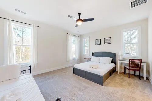 3BR Riverfront Home w/ Kayaks & Game Room - Alloggi