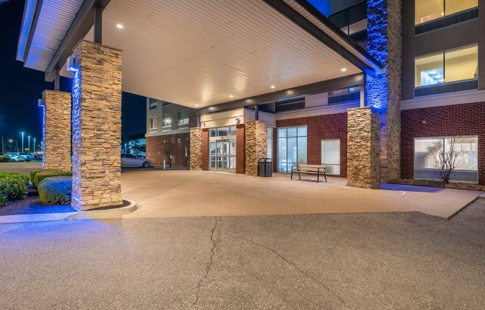 Holiday Inn Express & Suites Nashville North - Springfield by IHG