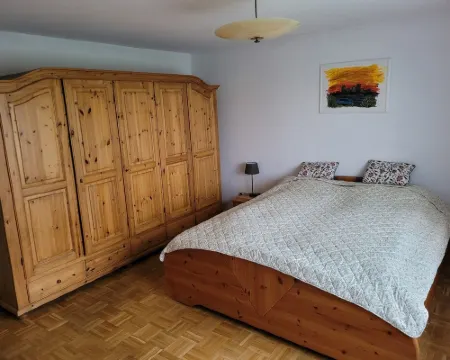 Vacation apartment with garden in Drochtersen 德羅赫特森酒店