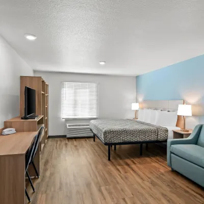 WoodSpring Suites Palm Springs – West Palm Beach Hotels near Okeeheelee Park