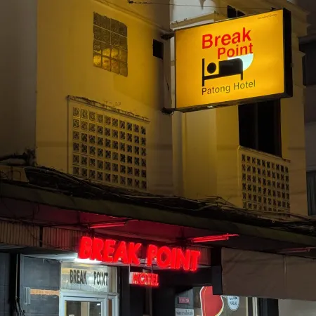 Break Point Hotel