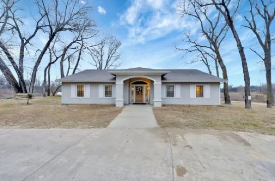 Private Lake Resort house w swimming, fishing, beach access, sand dune ATV Park