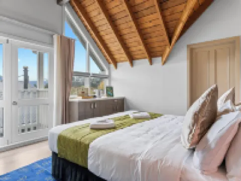 GY Boutique Hotel Hotels in Glenorchy