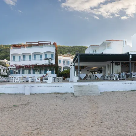 Oasis Beach Hotel