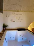 Nenetta Rooms & Suites Monopoli - vasca da bagno