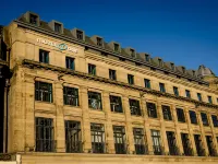 Motel One Edinburgh-Princes Hotels near Edinburgh Old Town