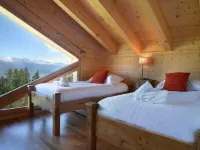 Tranquil chalet with balcony - شرفة