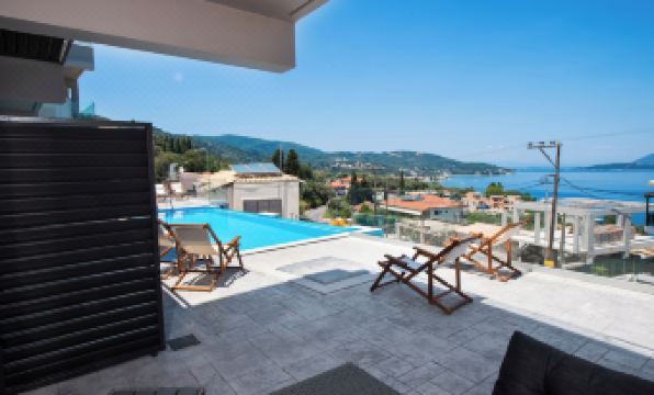 Amaryllis Luxury Apartment