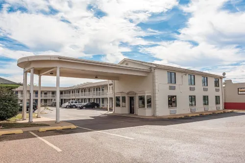 Motel 6 Texarkana, AR