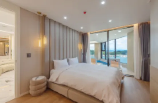 วิลล่าสระว่ายน้ำและรีสอร์ท Blue Mango