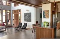 Lahari by Hireavilla - Chic 4BR Beachfront Villa - Pools