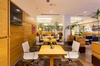 Ramada Addis, Addis Ababa - bar