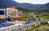 Geoje Island Harakeke Pension (New Swimming Pool Open) - プライペートプール