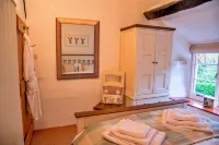 Charming Thatched Cottage in Alcombe, No Deposit