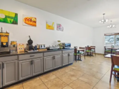 Quality Inn & Suites Salina National Forest Area Hotels in Salina