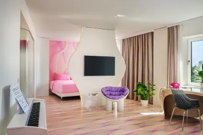 Hotel nhow Berlin Hotels in der Nähe von U-Bahnhof Boddinstraße
