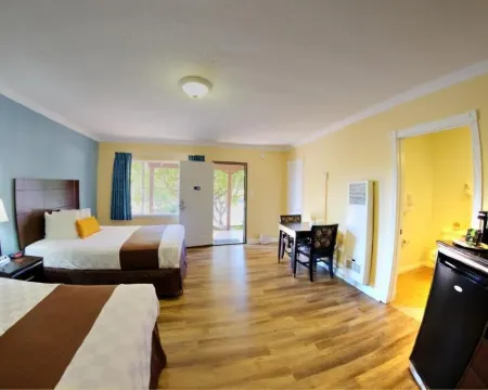 Palm Tropics Motel Hotels in Glendora