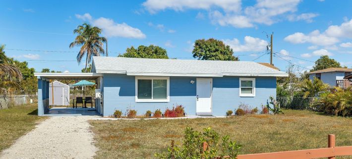 Beach Days & Backyard Nights! Fort Myers Retreat Hotels in Lee County