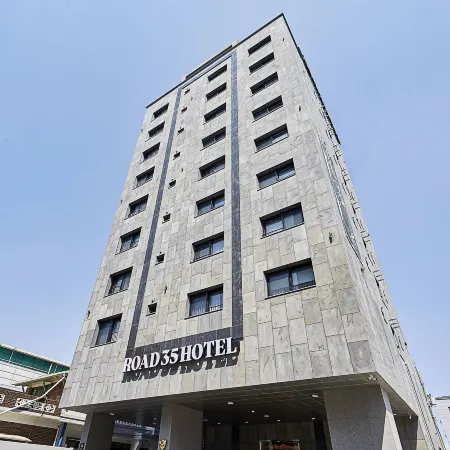 Road35 Hotel