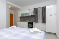 Apartments Mirko - Homestays