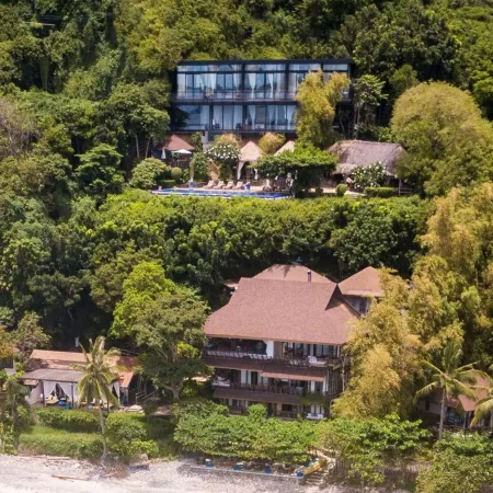 Vivere Azure Resort