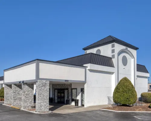Best Western Greensboro Coliseum Inn Hotels near Greensboro Coliseum