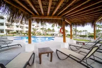 Casa Blanca Golf Villas - Pools