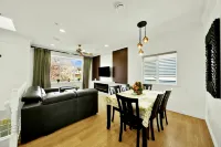 Serene Family-Friendly House Near YVR and Downtown Vancouver