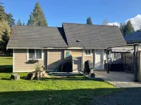 Nautical Acres - Private 1 Bd Cottage on Beautiful Acreage 250m to Beach Access