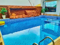 ทริบู โฮเทล - ที่มีสระว่ายน้ำ