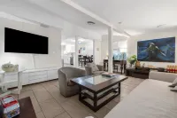 Suarez Art Stay 4Br Miami, Near Design District, Sleeps 10, Free Parking - Beach
