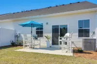 2 Mi to Ocean Isle Beach! Coastal Getaway w/ Patio - Beach