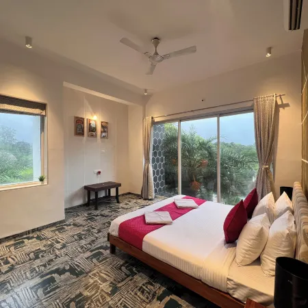 Touchwood 4 BHK with Pvt Pool by Stellar Stays