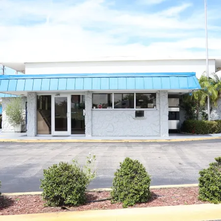 Crossroads Inn