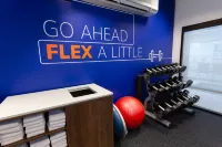 Holiday Inn Express & Suites LOGAN by IHG - Gym