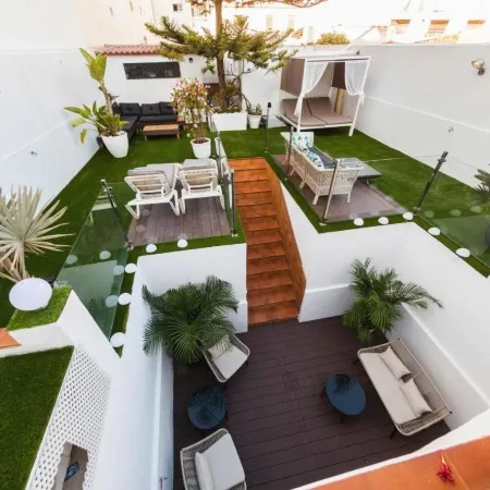 ABRIL NERJA