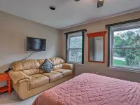 53 Mi to Metlife! Jersey Home w/ Hot Tub & Pool! Hotels in Jackson