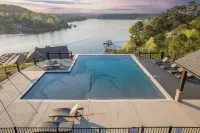 Waterfront family home on Smith Lake
