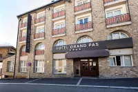 Hotel Grand Pas - piscina