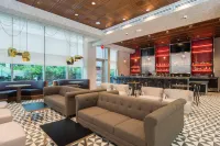 夏洛特上城SpringHill Suites飯店