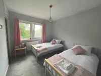 Amina's Cottage women only accommodation Hotel di Gloucester