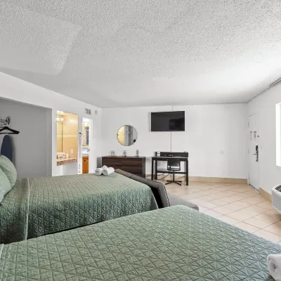 Travelsuites Inn Hotels near LINQ Promenade