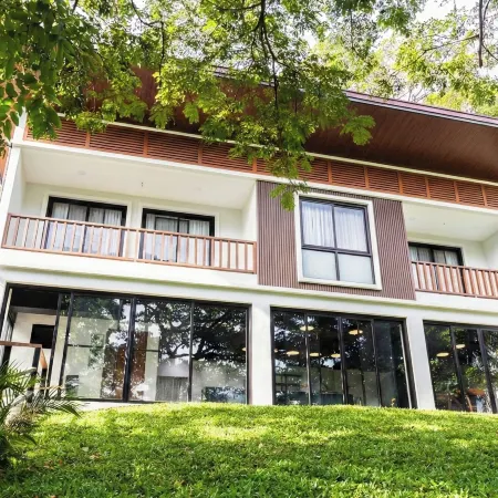 Uno Maya by Araw Residences