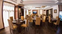 Elegant Hotel & Resort - breakfast