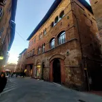 Charming San Gimignano Apartment With City Views - Apartments