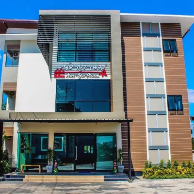 Naiya Place Hotel dekat Stasiun Kereta Kanchanaburi
