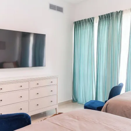 Spacious Apto with Spectacular Views of the Beach