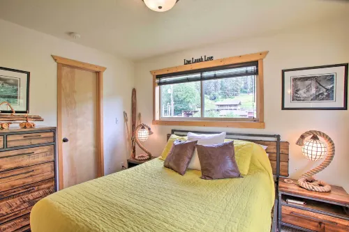 Waterfront Cabin w/ 2 Boat Docks & Mtn Views! - 3 étoiles