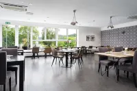 FourSide Plaza Hotel Trier, Trademark Collection by Wyndham - breakfast